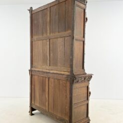 Senovinis ąžuolinis augalų motyvais drožinėtas dviejų dalių bufetas 53x152x242 cm