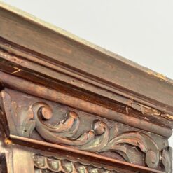 Senovinis ąžuolinis augalų motyvais drožinėtas dviejų dalių bufetas 53x152x242 cm