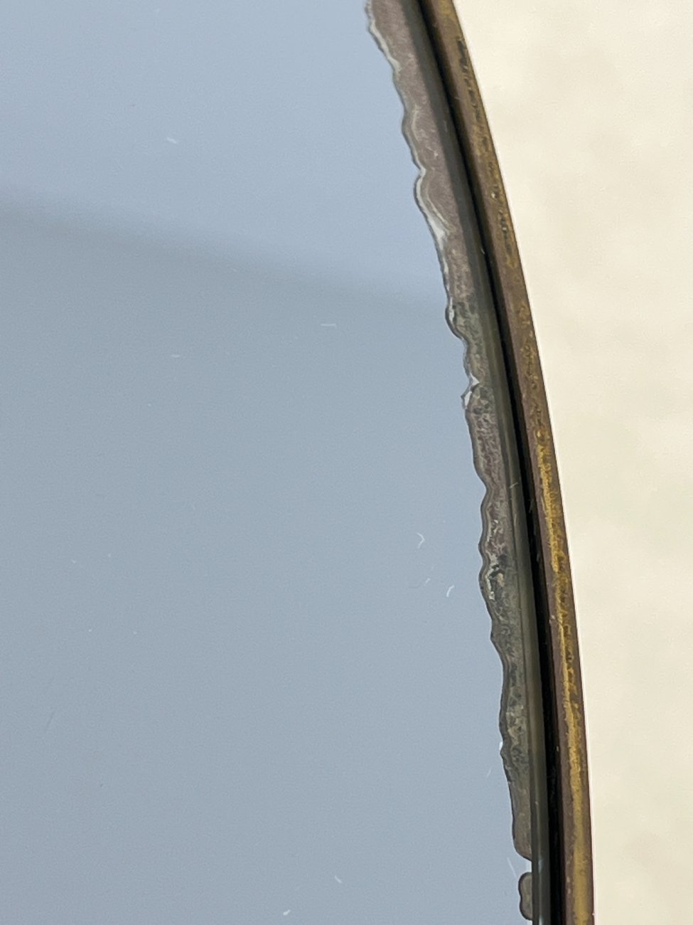 DR0376-stalai-10 Metalinis staliukas tamsinto stiklo veidrodiniu stalviršiumi 63x63x48,5 cm