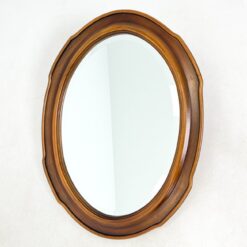 Pakabinamas veidrodis riešutmedžio rėme 3x65x85 cm