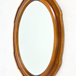 Pakabinamas veidrodis riešutmedžio rėme 3x65x85 cm