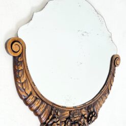 Pakabinamas veidrodis gėlių motyvais drožinėtame riešutmedžio rėme 4x88x77 cm