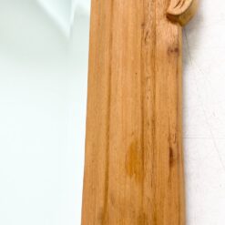 Pakabinamas veidrodis mediniame drožinėtame rėme 3×69,5×106,5 cm