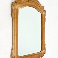 Pakabinamas veidrodis mediniame drožinėtame rėme 3×69,5×106,5 cm