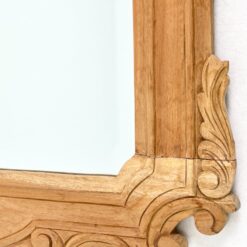 Pakabinamas veidrodis mediniame drožinėtame rėme 3×69,5×106,5 cm