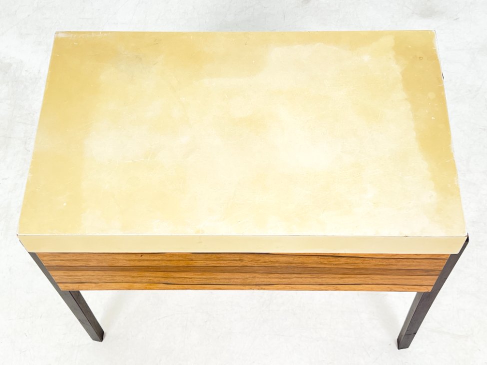 DR0381-stalai-7 Vintažinis siuvėjo staliukas 32,5×58,5×50 cm