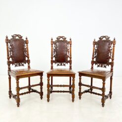 Senovinės ąžuolinės drožinėtos kėdės su eko oda 3 vnt. komplektas 47×46,5×106 cm, 48 cm