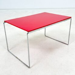 Vintažinis metalinis staliukas plastikiniu stalviršiumi 33x49x29 cm