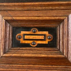 Ąžuolinė drožinėta XIX a. pr. komoda 82x194x197 cm