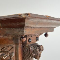 Ąžuolinė drožinėta XIX a. pr. komoda 82x194x197 cm