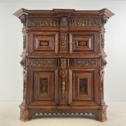 Ąžuolinė drožinėta XIX a. pr. komoda 82x194x197 cm