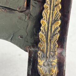 Kampinė inkrustuota raudonmedžio vitrina su žalvario apdailomis 39x61x167 cm