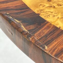 Art Deco stiliaus apvalus riešutmedžio lukšto staliukas 59,5×59,5×59,5 cm