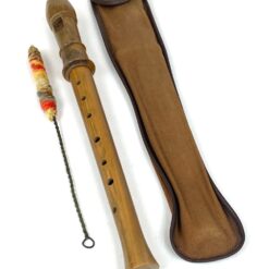 Olandiška J.R. van der Veen fleita su valymo šepečiu ir dėklu 33x3x3 cm