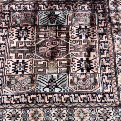 Vilnonis rankų darbo kilimas “Baluch” 96x91x0,5 cm