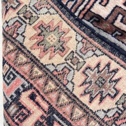 Vilnonis rankų darbo kilimas “Baluch” 96x91x0,5 cm