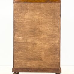 Liudviko XV laikotarpio stiliaus vitrina su žalvario apdailomis 45x91x162 cm