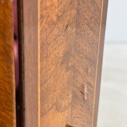 Liudviko XV laikotarpio stiliaus vitrina su žalvario apdailomis 45x91x162 cm