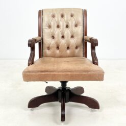 Raudonmedžio darbo krėslas su oda 67x67x92 cm, 45 cm