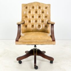 Raudonmedžio reguliuojamo aukščio darbo krėslas su oda 74x68x105(+4) cm, 50(+4) cm