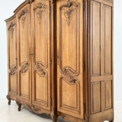 Plati ąžuolinė keturių durų rūbų spinta 66x249x214 cm