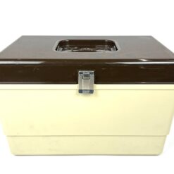 Vintažinė plastikinė dėžutė siuvimo reikmenims 23,5x36x22 cm