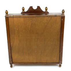 Pakabinama sieninė medinė spintelė su stiklu ir lentynėlėmis 12×38,5×44 cm