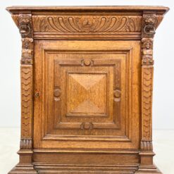 Senovinė drožinėta ąžuolinė komoda 54x90x102 cm