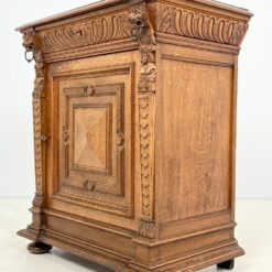 Senovinė drožinėta ąžuolinė komoda 54x90x102 cm