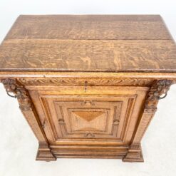 Senovinė drožinėta ąžuolinė komoda 54x90x102 cm