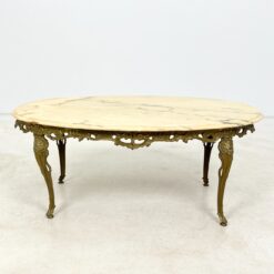 Žalvarinis staliukas akmeniniu stalviršiumi 61x104x43 cm