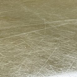 Žalvarinis staliukas akmeniniu stalviršiumi 61x104x43 cm