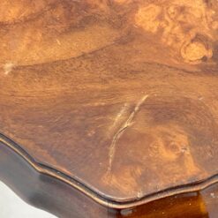 Prabangus barokinio stiliaus drožinėtas riešutmedžio staliukas 78x113x57 cm