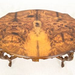 Prabangus barokinio stiliaus drožinėtas riešutmedžio staliukas 78x113x57 cm