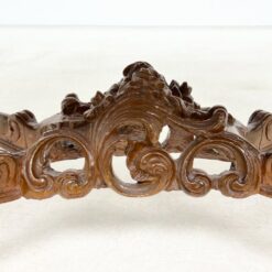 Prabangus barokinio stiliaus drožinėtas riešutmedžio staliukas 78x113x57 cm