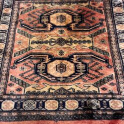 Vilnonis rankų darbo kilimėlis 85x80x0,4 cm