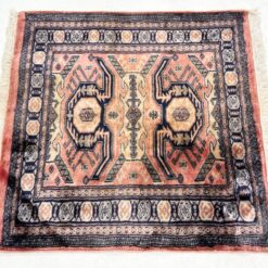 Vilnonis rankų darbo kilimėlis 85x80x0,4 cm