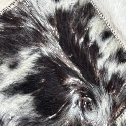 Skiautinis natūralaus kailio kilimas 228x159x0,2 cm