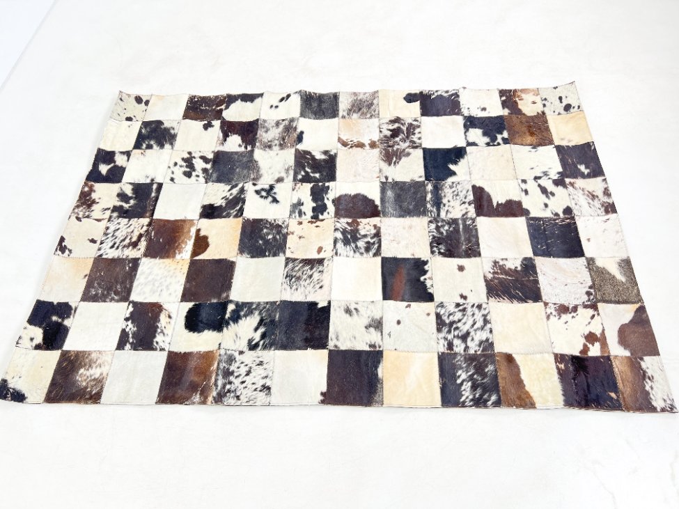 HK1464-kilimai-3 Skiautinis natūralaus kailio kilimas 228x159x0,2 cm