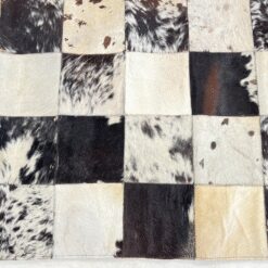 Skiautinis natūralaus kailio kilimas 228x159x0,2 cm