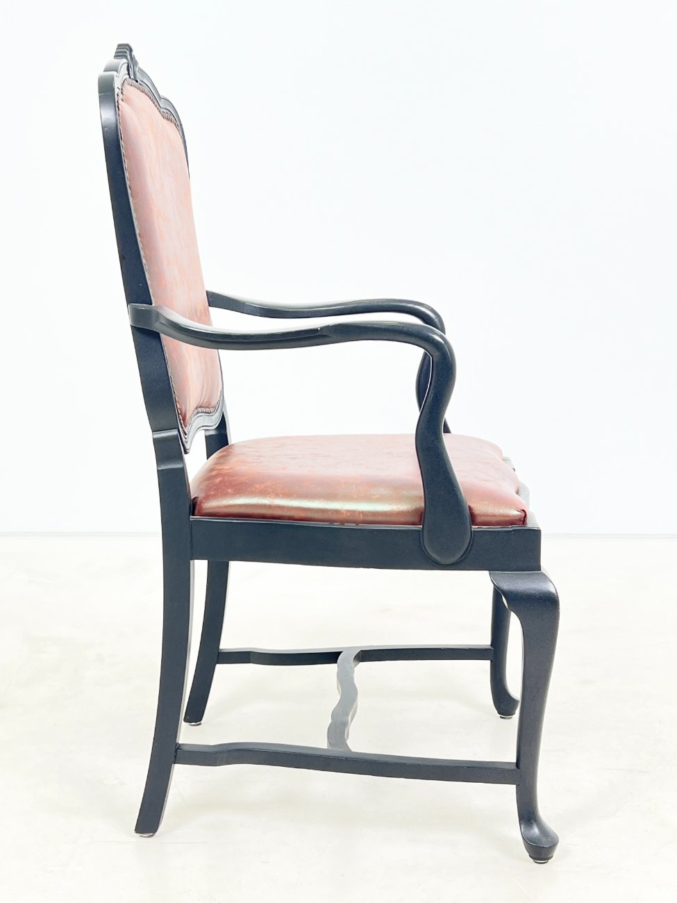 HK1466-valgomojo-kreslai-4 Mediniai krėslai su eko oda 2 vnt. komplektas 60x66x112 cm, 51 cm