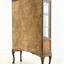 Inkrustuota vitrina 34x107x177,5 cm