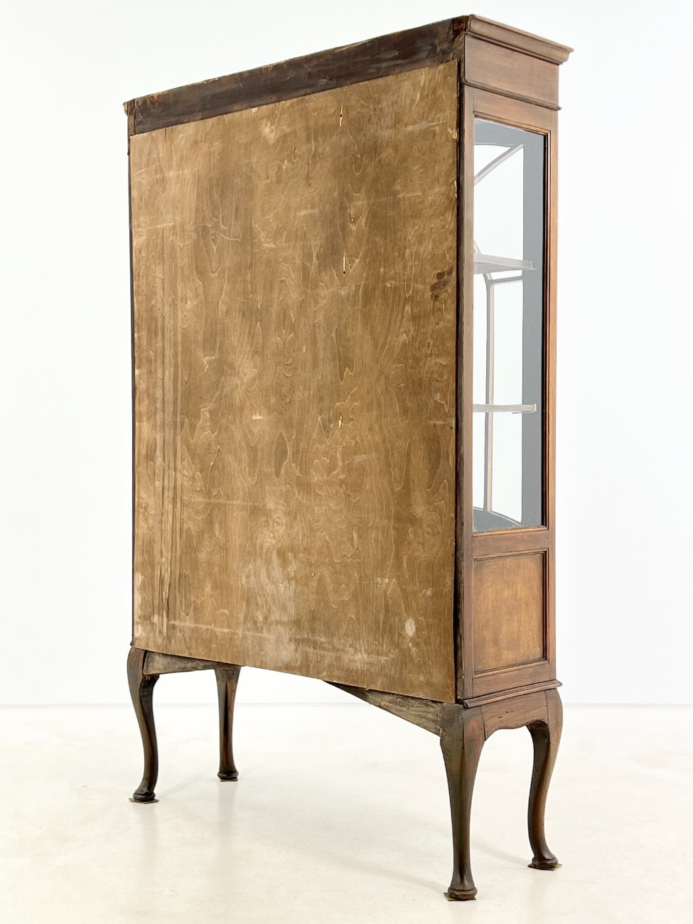 HK1467-vitrinos-10 Inkrustuota vitrina 34x107x177,5 cm