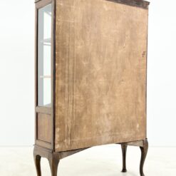 Inkrustuota vitrina 34x107x177,5 cm