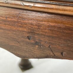 Inkrustuota vitrina 34x107x177,5 cm