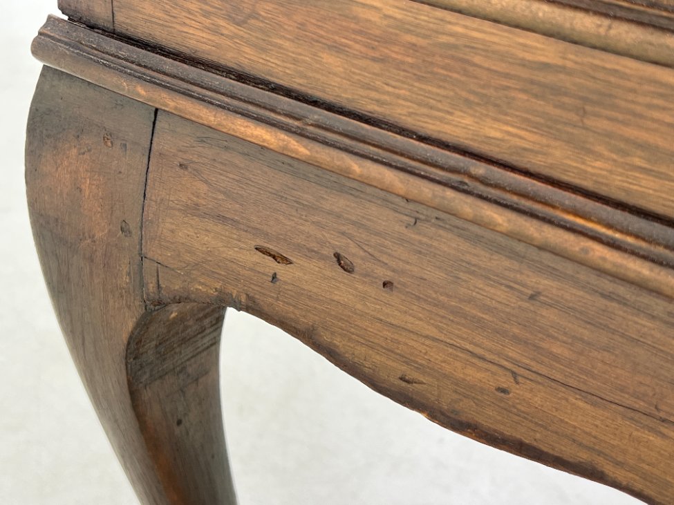 HK1467-vitrinos-15 Inkrustuota vitrina 34x107x177,5 cm