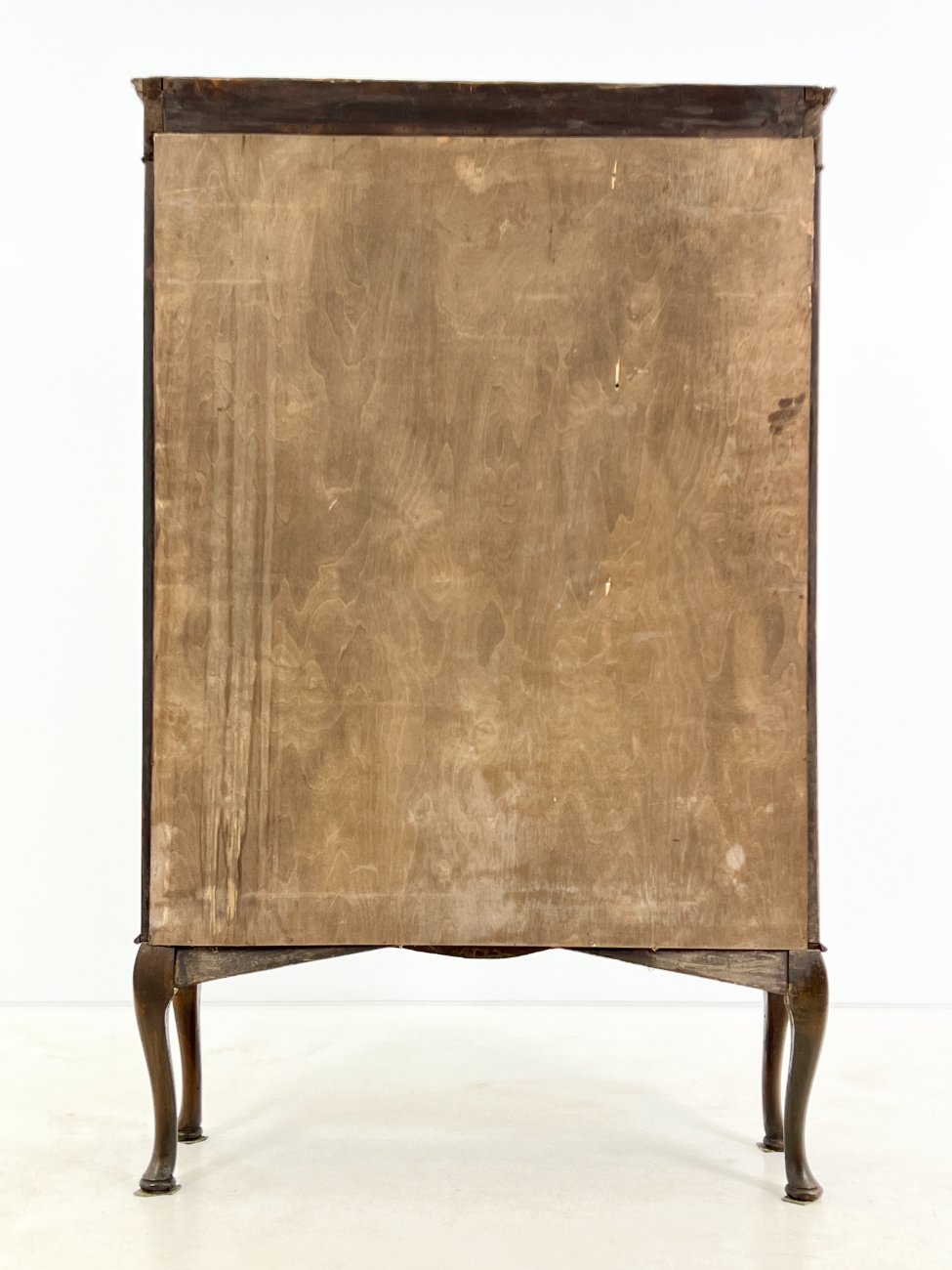 HK1467-vitrinos-9 Inkrustuota vitrina 34x107x177,5 cm