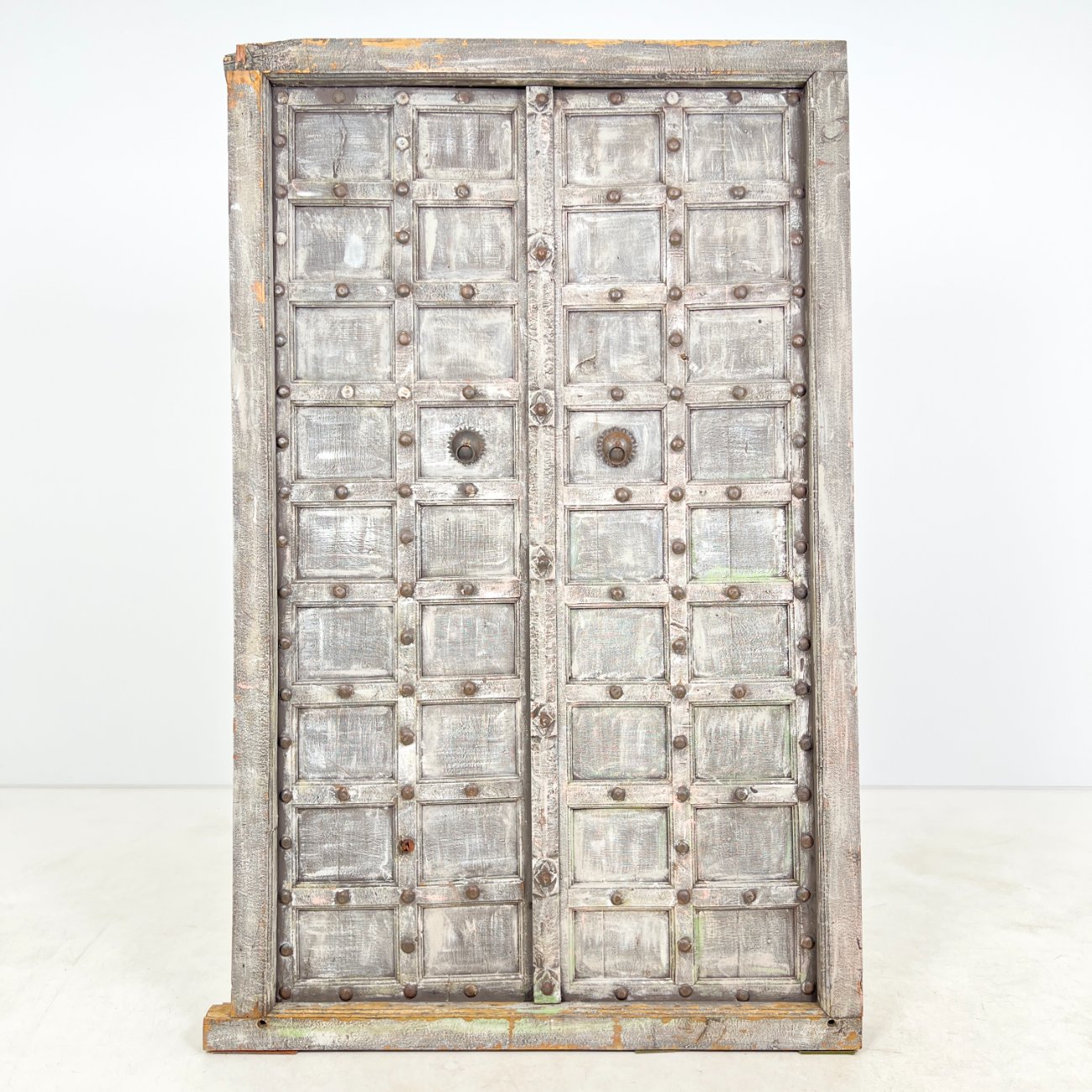 HK1471-apdailos-detales-0 Dekoratyvinės medinės durys 8×124,5×193 cm