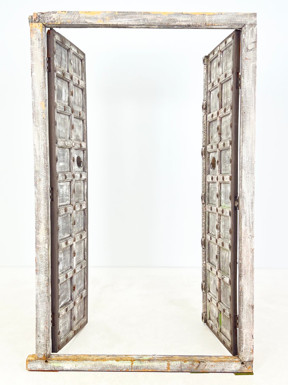 HK1471-apdailos-detales-5 Dekoratyvinės medinės durys 8×124,5×193 cm