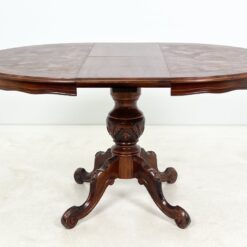 Išskleidžiamas riešutmedžio valgomojo stalas 109×109(+38)x78,5 cm